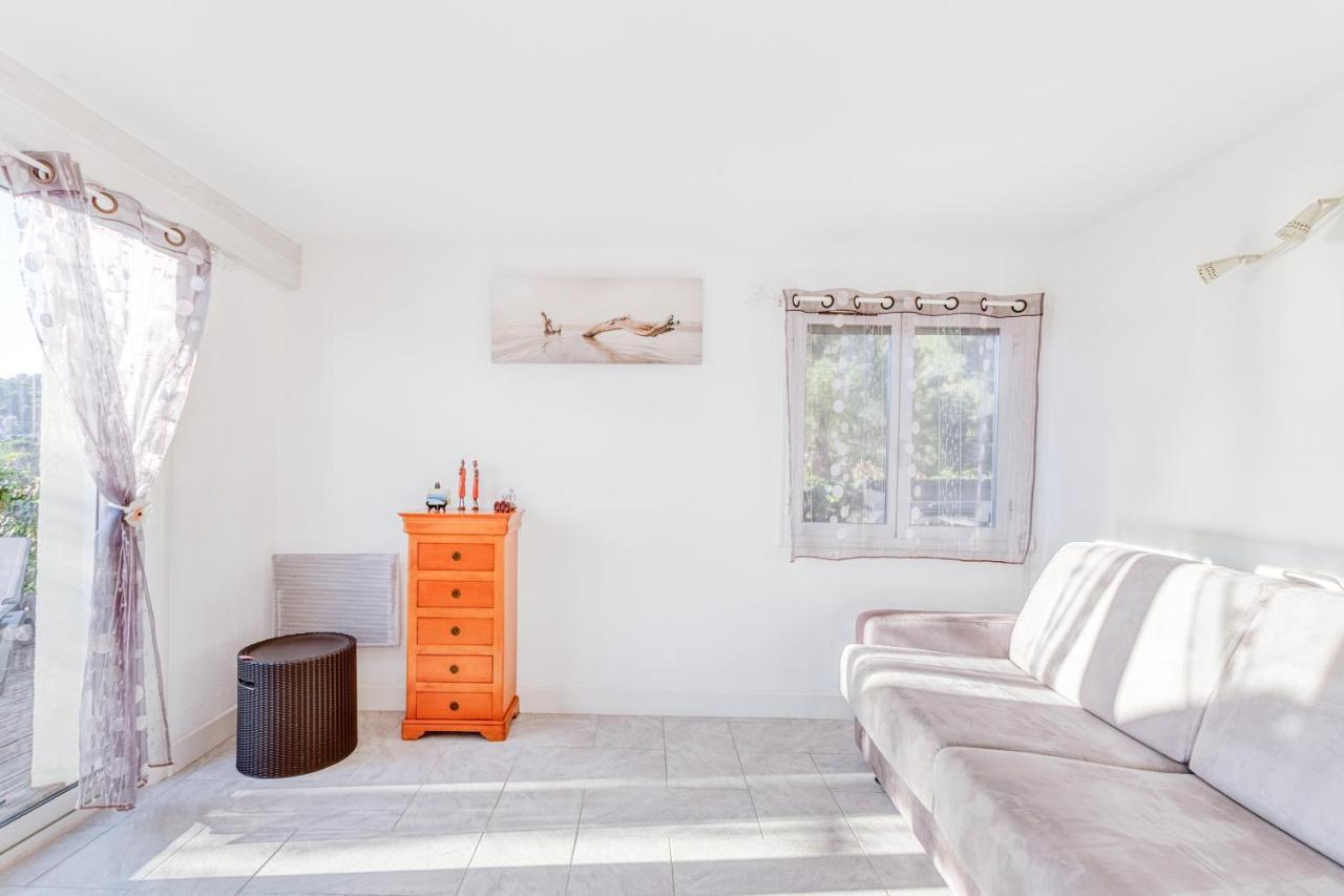 Beau T3 Au Mont Des Oiseaux Apartment Hyeres Exterior photo